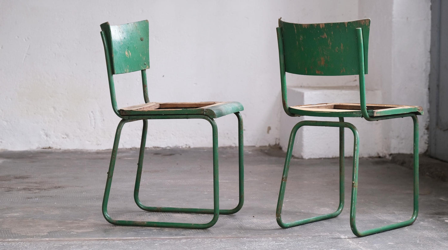 Chaise cantilever Bauhaus vintage à restaurer 1 sur 2