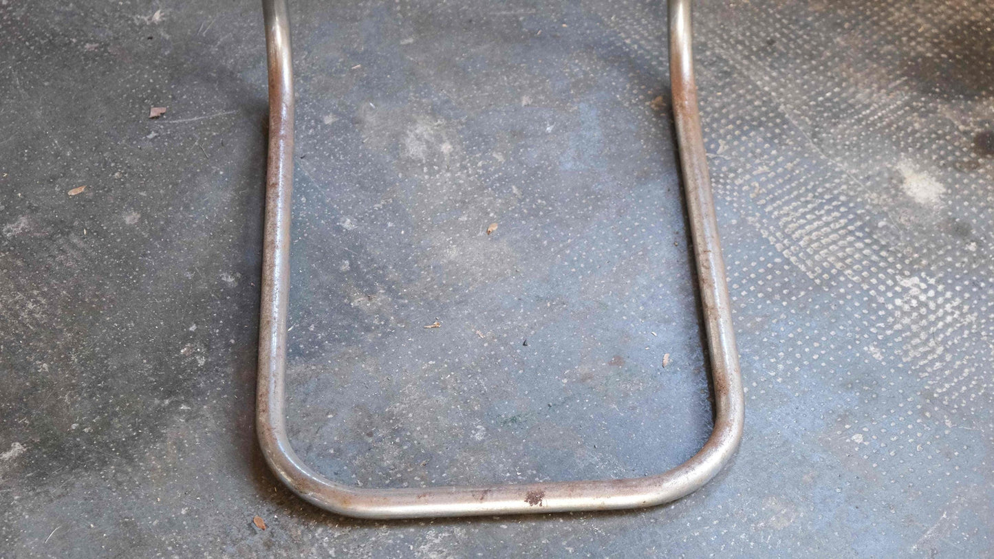 1 des 2 fauteuils cantilever Bauhaus, modèle S 43 F