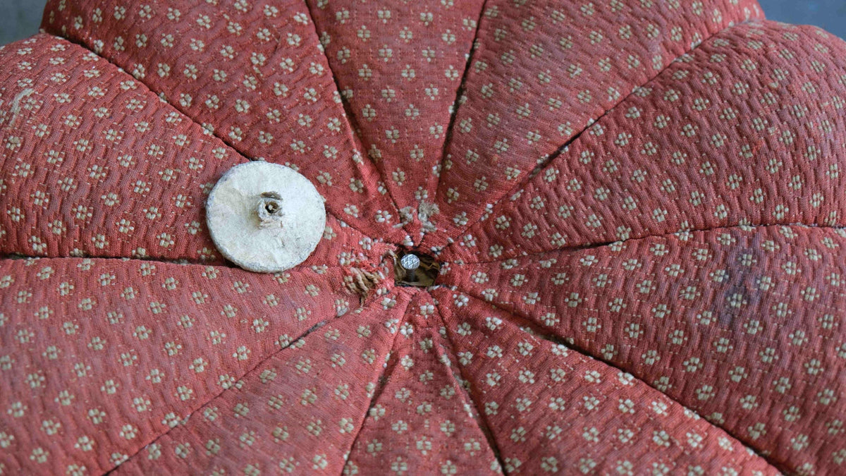 Pouf vintage Art Déco par Halabala en rouge