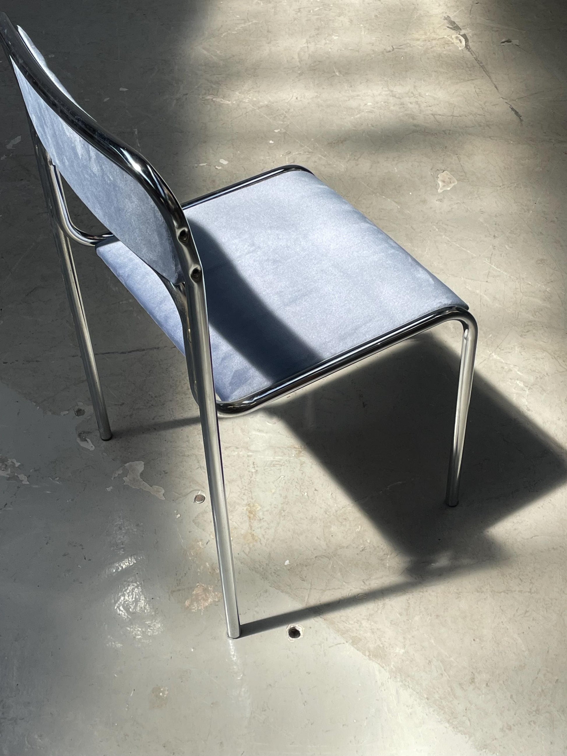 Vintage Bauhaus Stahlrohr Stuhl mit Samtbezug