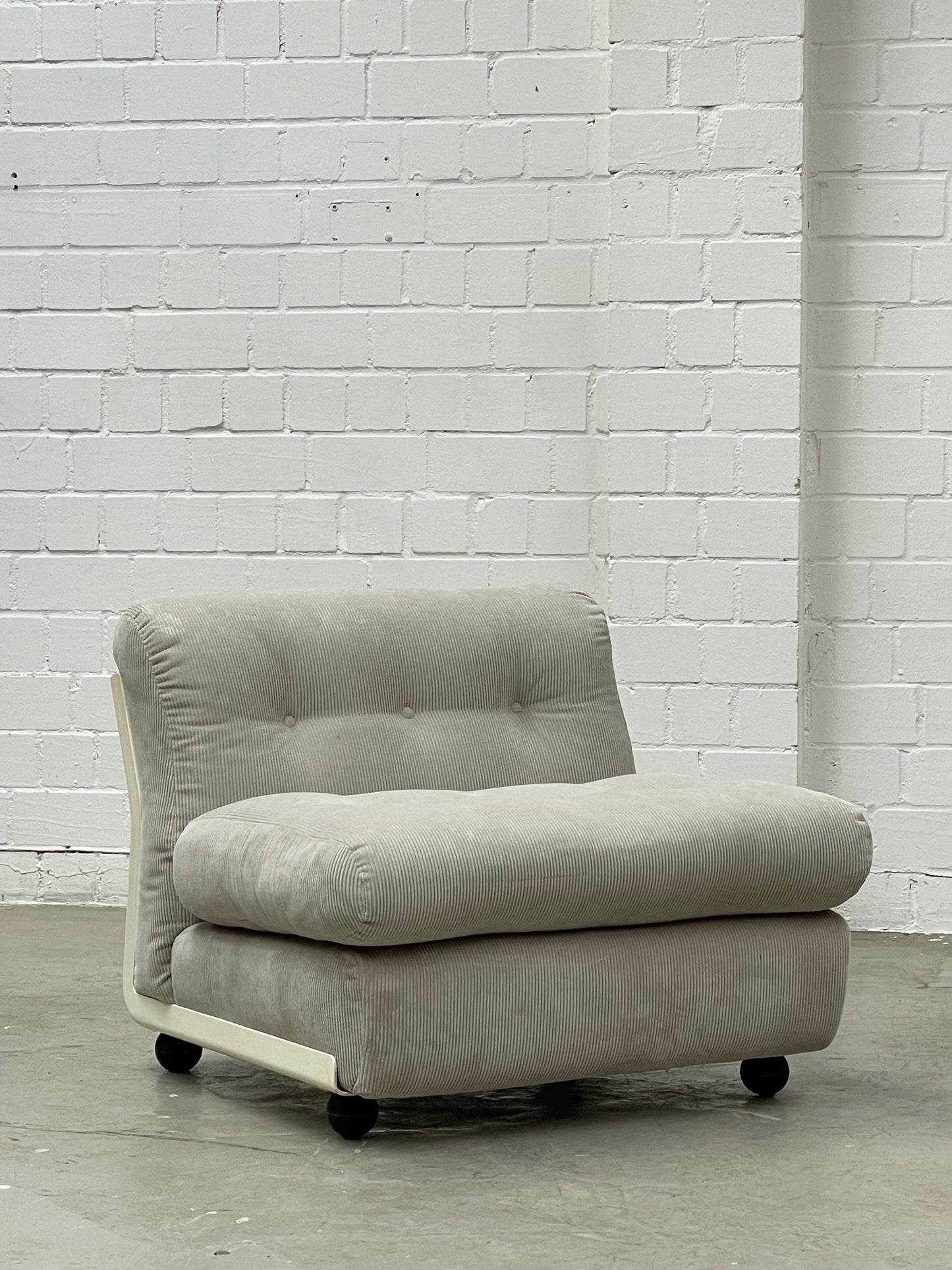 Vintage Loungesessel Amanta von Mario Bellini für B&B Italia schwarze Hartschale neu bezogen