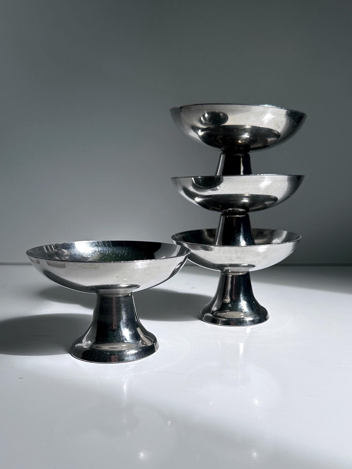 Lot de 4 coupelles à dessert vintage en acier inoxydable, Italie années 1980