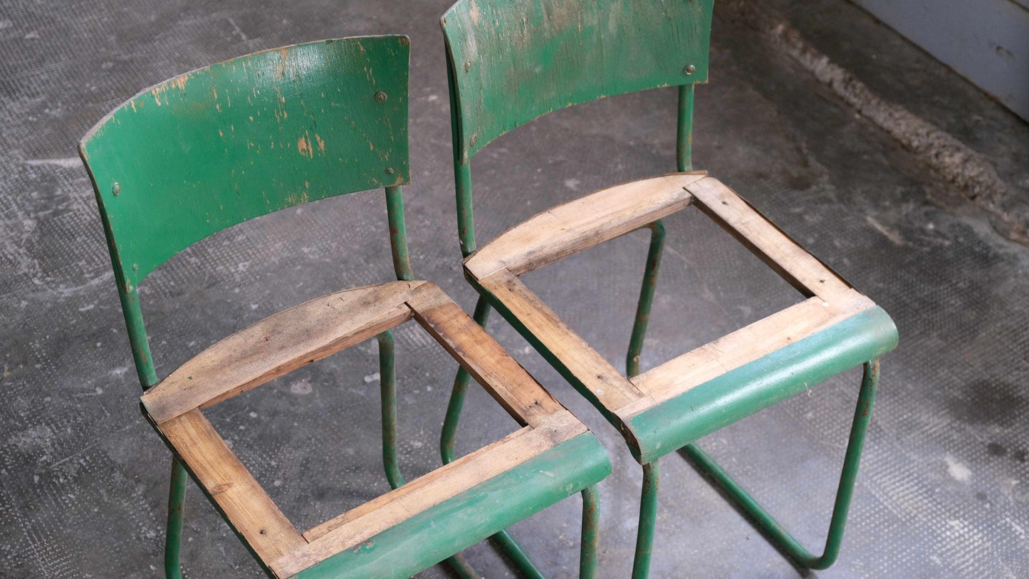 Chaise cantilever Bauhaus vintage à restaurer 1 sur 2