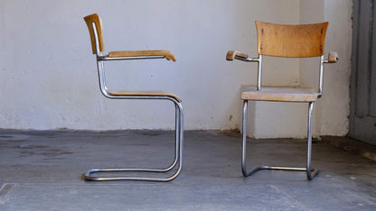 1 des 2 fauteuils cantilever Bauhaus, modèle S 43 F