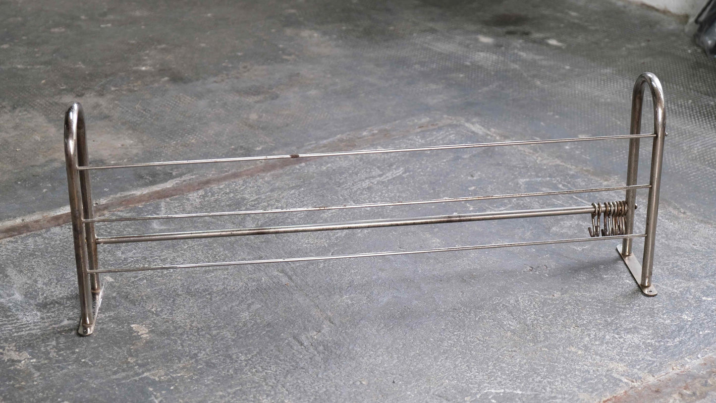 Vintage Wandgarderobe Bauhaus mit Hutablage von unbekannt für unbekannt