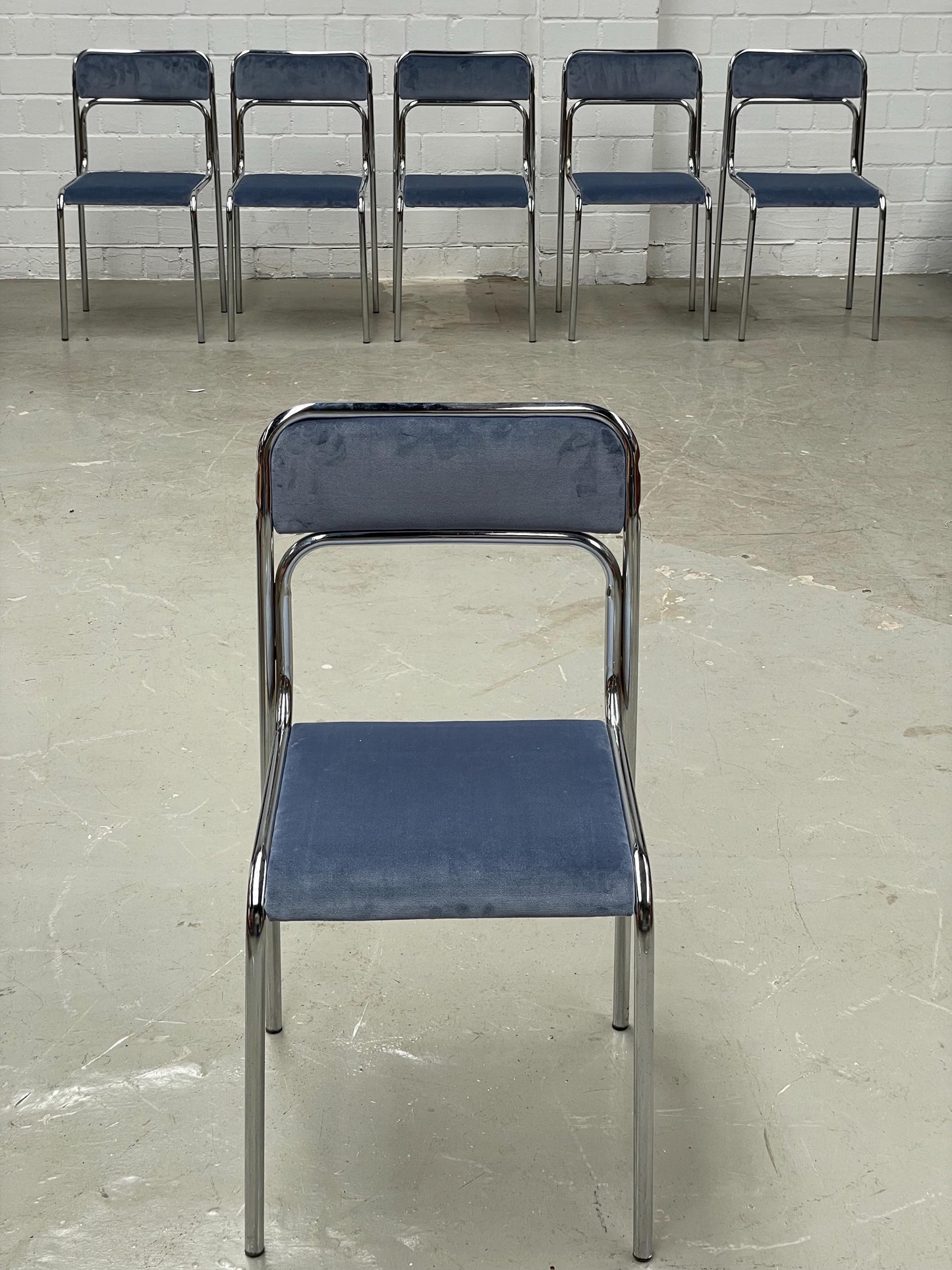 Vintage Bauhaus Stahlrohr Stuhl mit Samtbezug