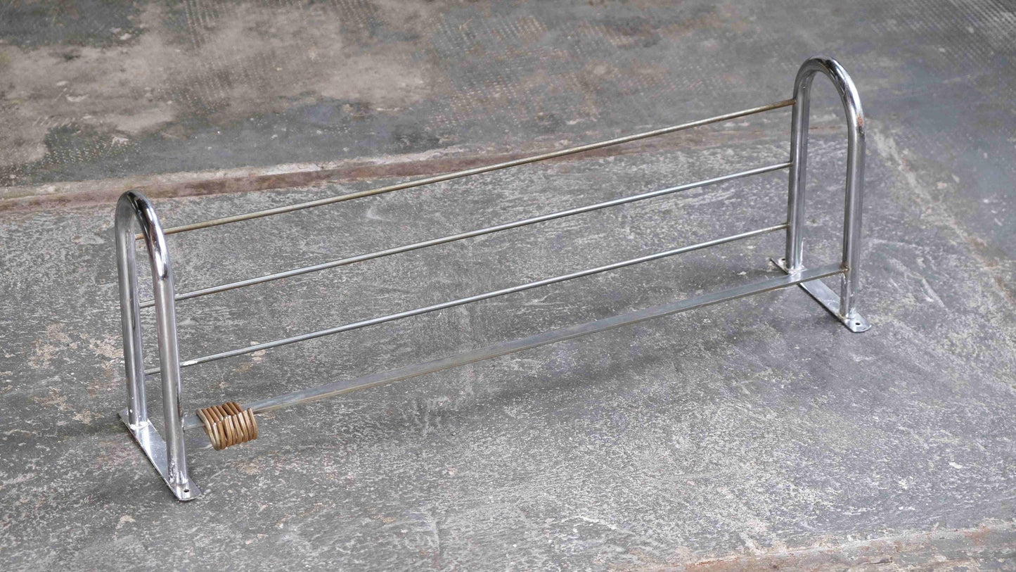 Vintage Wandgarderobe Bauhaus mit Hutablage und Kleiderhaken