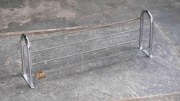 Vintage Wandgarderobe Bauhaus mit Hutablage und Kleiderhaken