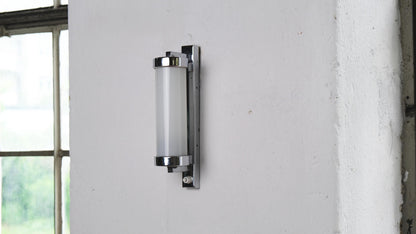 Vintage Wandleuchte von Napako mit Glaszylinder, Größe M, neu verkabelt, Chrom, Einzelstück