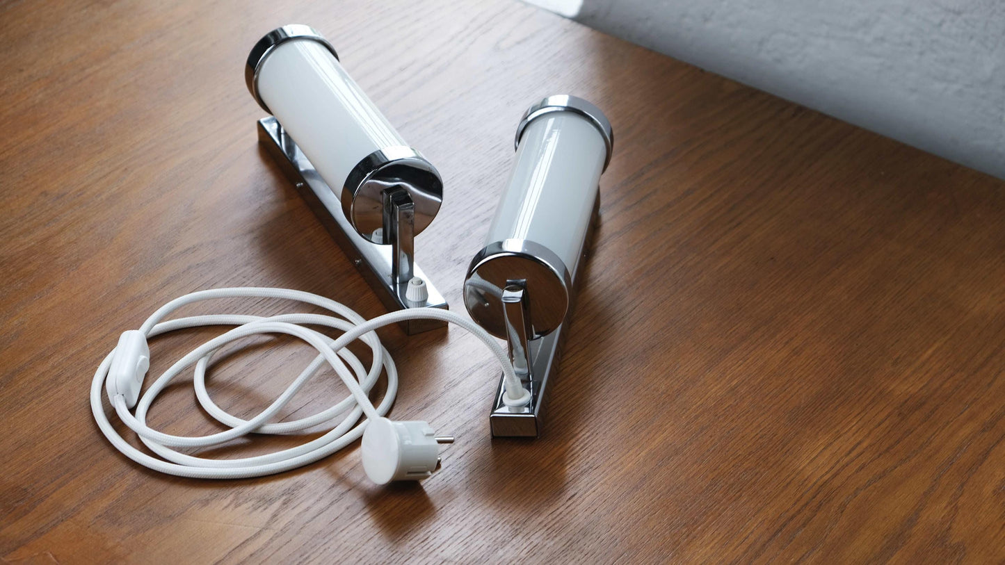 Vintage Wandleuchte von Napako mit Glaszylinder, Größe M, neu verkabelt, Chrom, Einzelstück