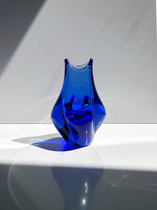 Vintage Mini Glas Vase von Miroslav Klinger Kobalt Blau Solifleur