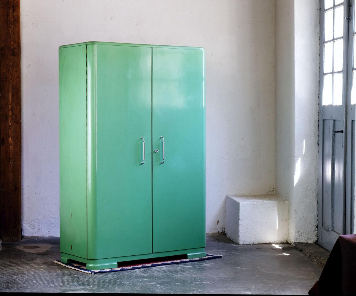 Vintage Kleiderschrank lindgrün von Vichr für Prag