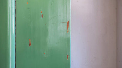 Vintage Bauhaus Kleiderschrank von Vichr für Prag lindgrün zweitürig