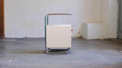 Vintage Nachttisch aus Stahlrohr mit Glasplatte