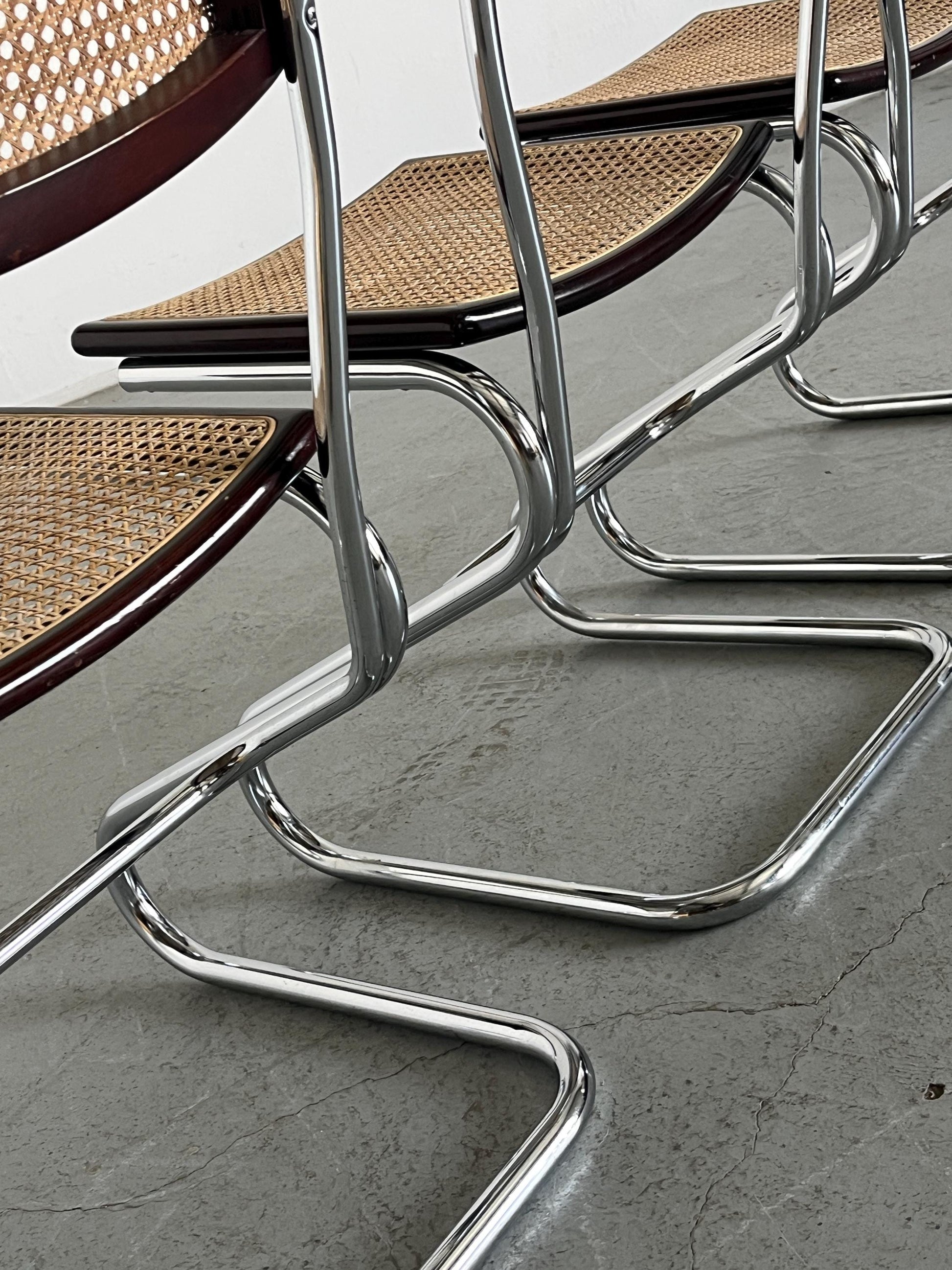 Vintage Freischwinger Essstuhl Holz Rohrgeflecht Chrom Marcel Breuer Stil 1970er Italien