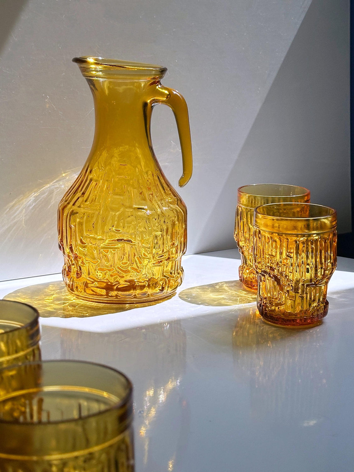 Vintage Karaffe Set von 7 Trinkgläsern Gelb von Bormioli Rocco