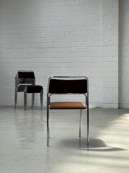 Vintage Stuhl Bauhaus stapelbar brauner Stoff verchromt von unbekannt für West-Germany