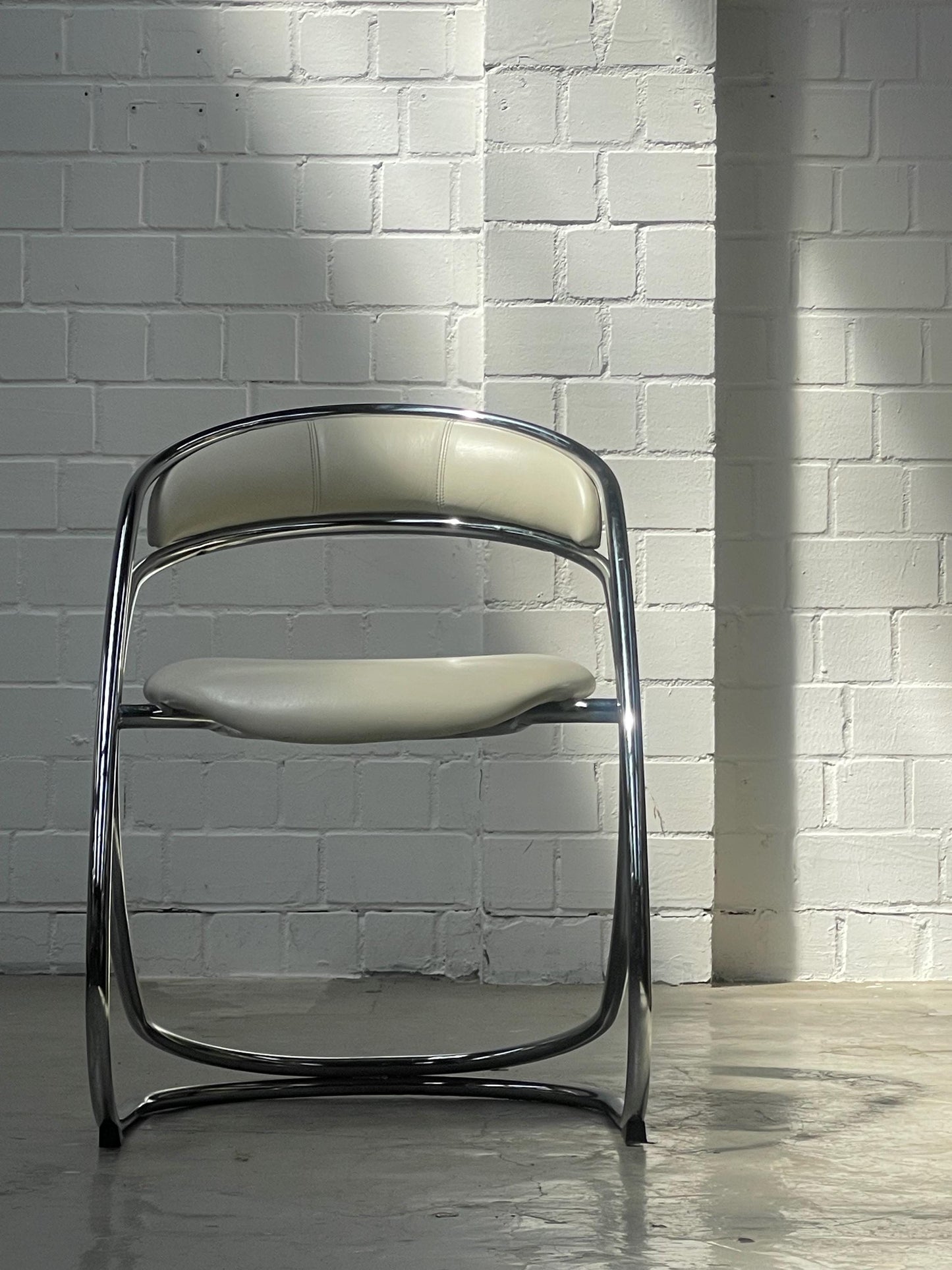 Vintage Stuhl von Rinaldi und Rizzo für Italien verchromtes Stahlrohr veganes Kunstleder