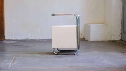 Vintage Nachttisch aus Stahlrohr mit Glasplatte