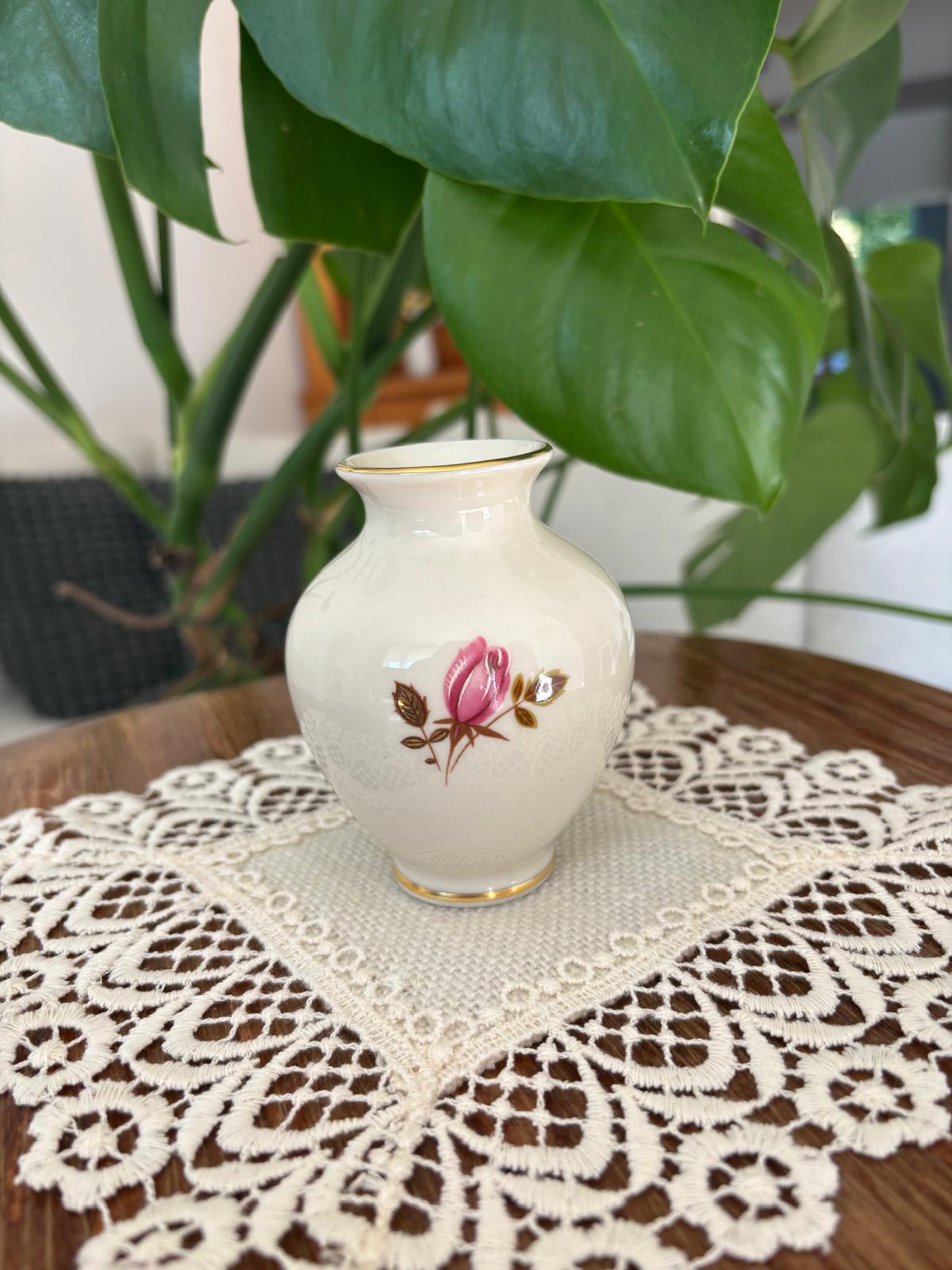 Vintage Vase von Waldershof Bavaria handbemalt mit 24 Karat Gold und Blumenmotiv