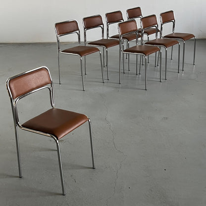 Vintage Stapelstuhl Set von 8 von Bauhaus inspiriert, italienisch, verchromt, Kunstleder, 1980er