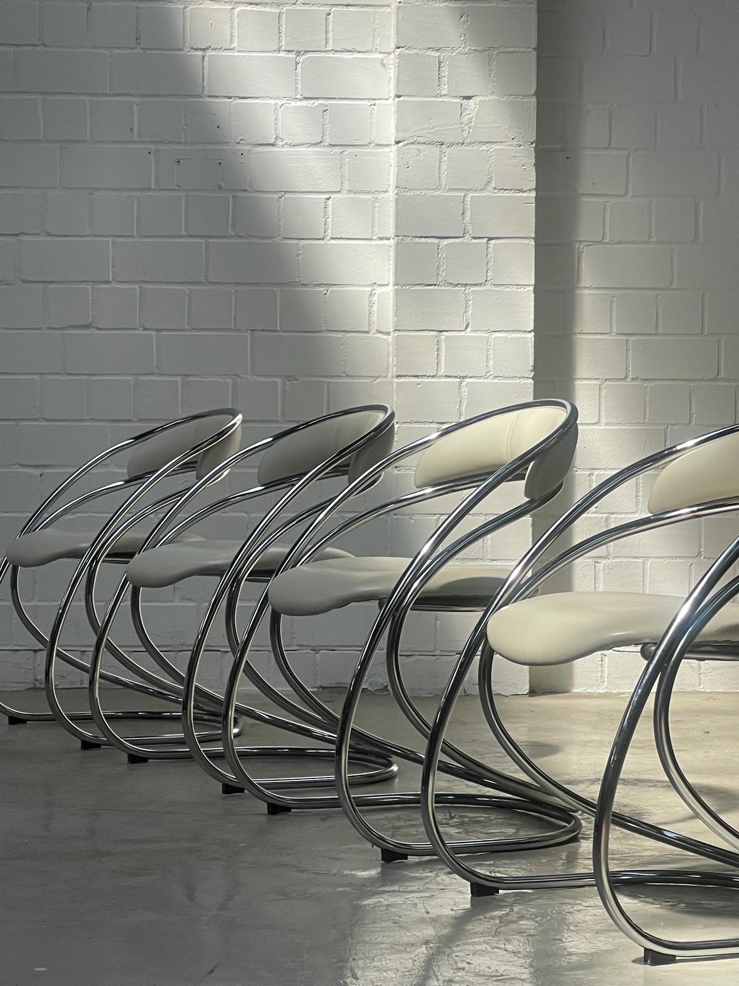 Vintage Stuhl von Rinaldi und Rizzo für Italien verchromtes Stahlrohr veganes Kunstleder