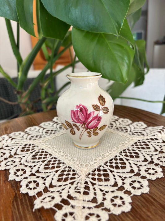 Vintage Vase von Waldershof Bavaria handbemalt mit 24 Karat Gold und Blumenmotiv