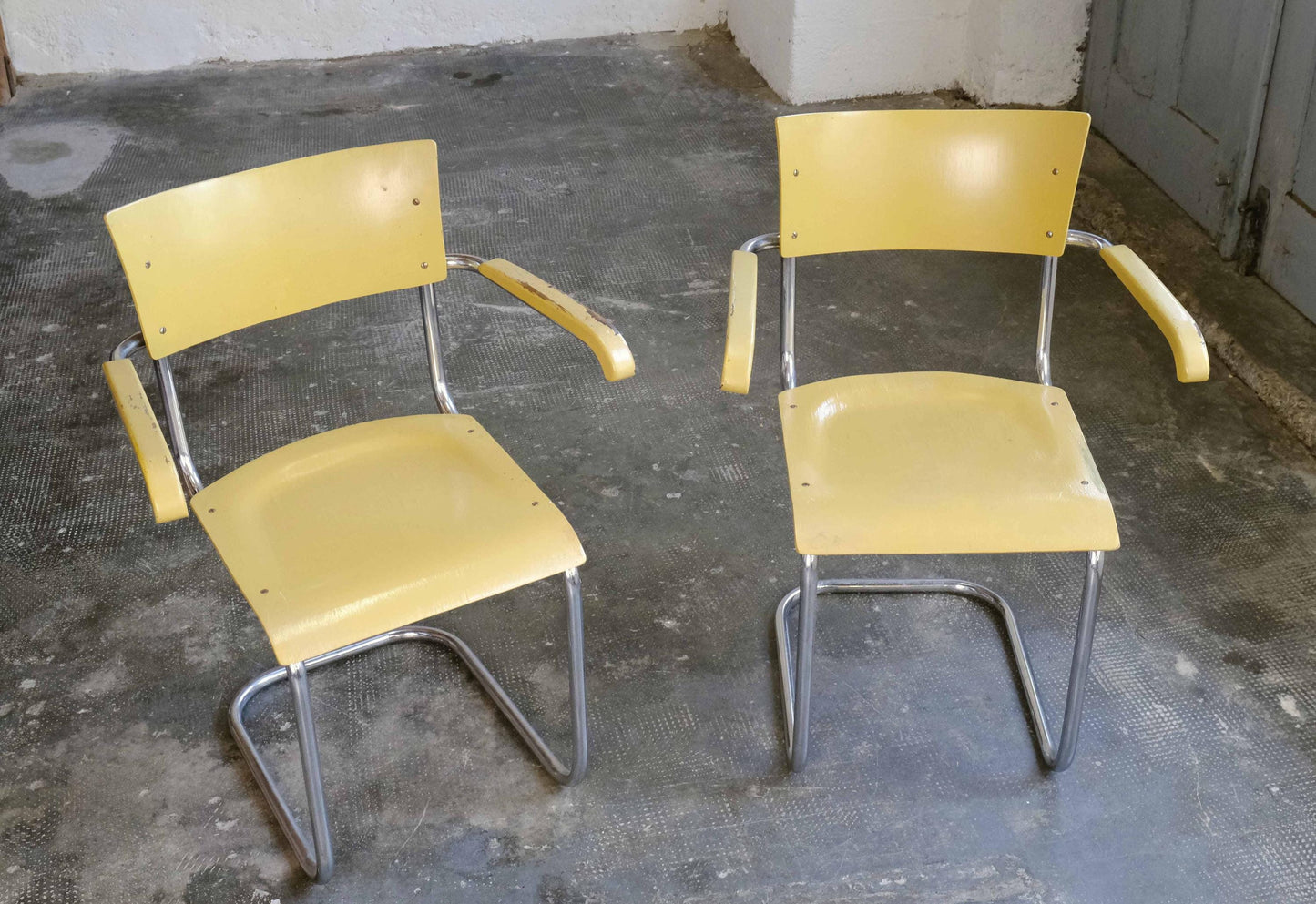 Vintage Freischwinger Set von 2 S 43F von Bauhaus in pastellgelb