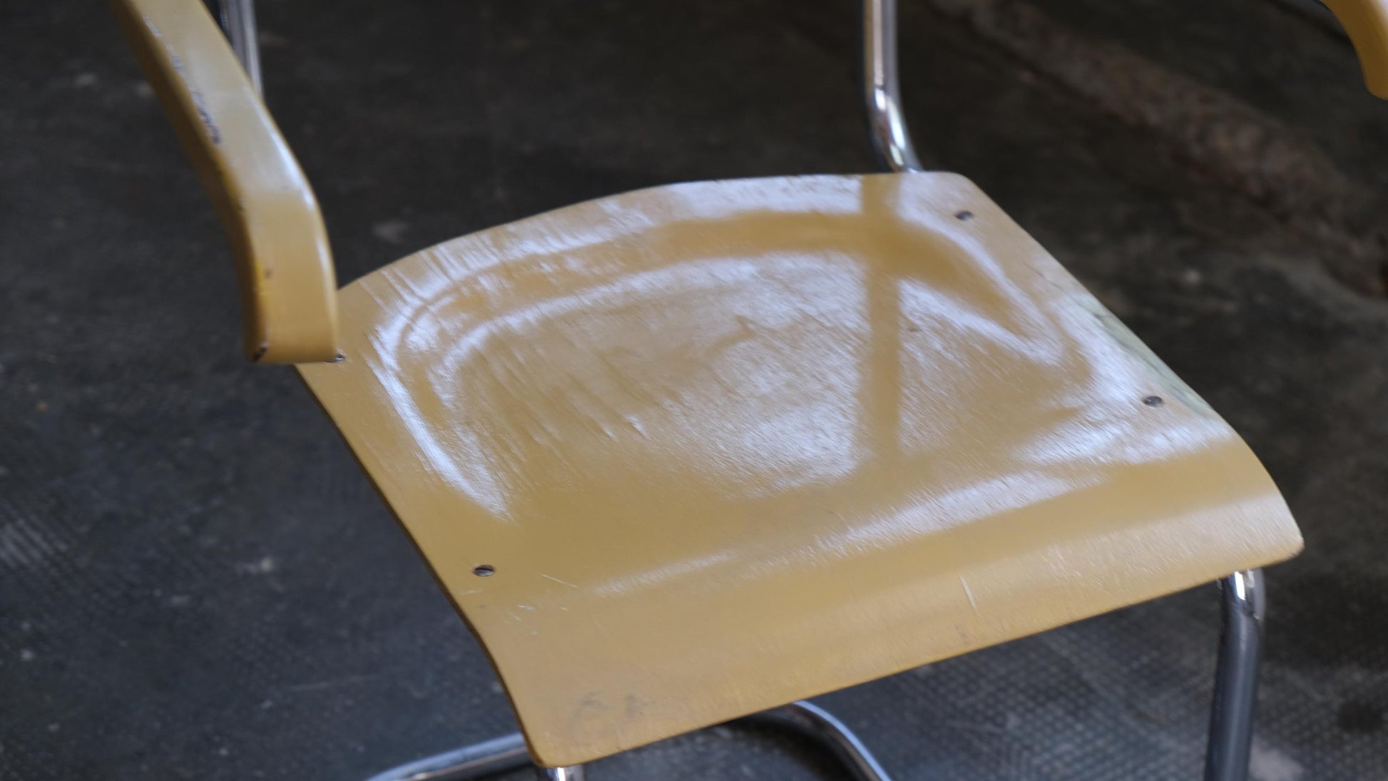 Vintage Freischwinger Set von 2 S 43F von Bauhaus in pastellgelb