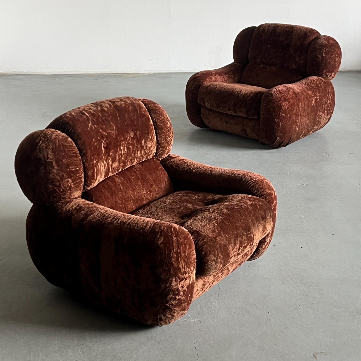 Vintage Cloud Sessel Italien 1970er Dunkelbraun Set von 2