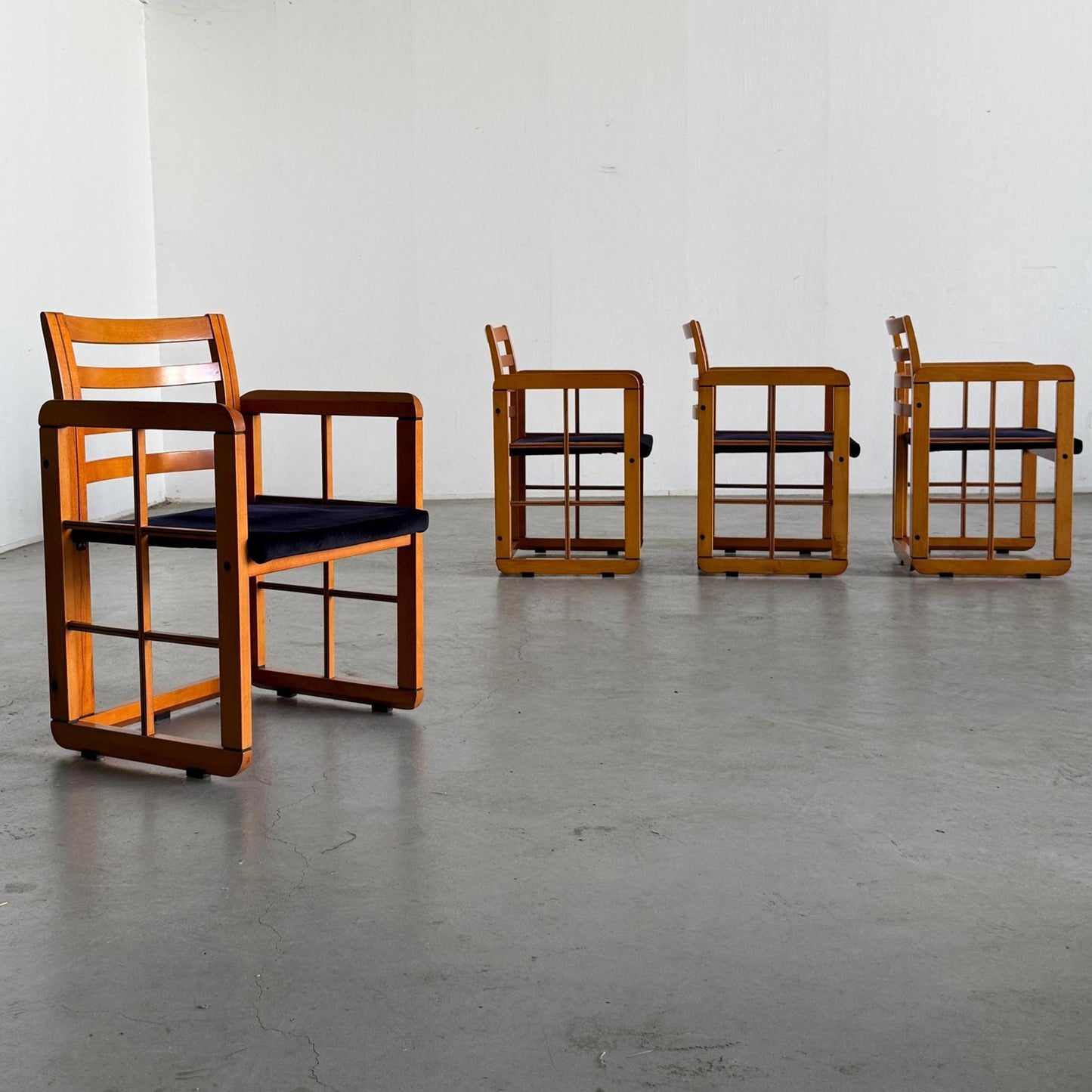 Vintage Architektonischer Armstuhl von Franco Poldaretti für Caccia alla Volpe