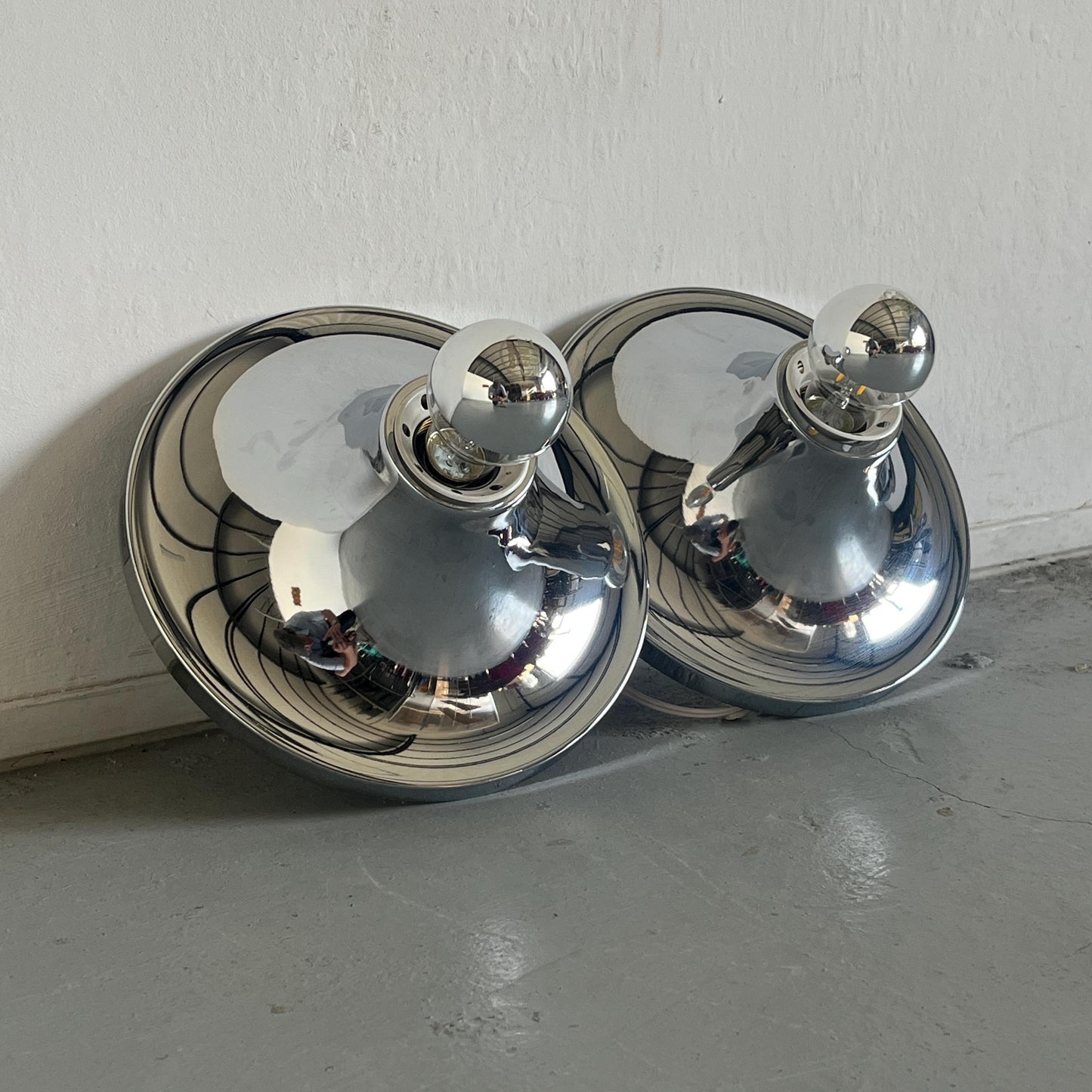 Vintage Wandleuchte Set von 2 von Meblo einzigartig chrom, Space Age, Slowenien, 1970er