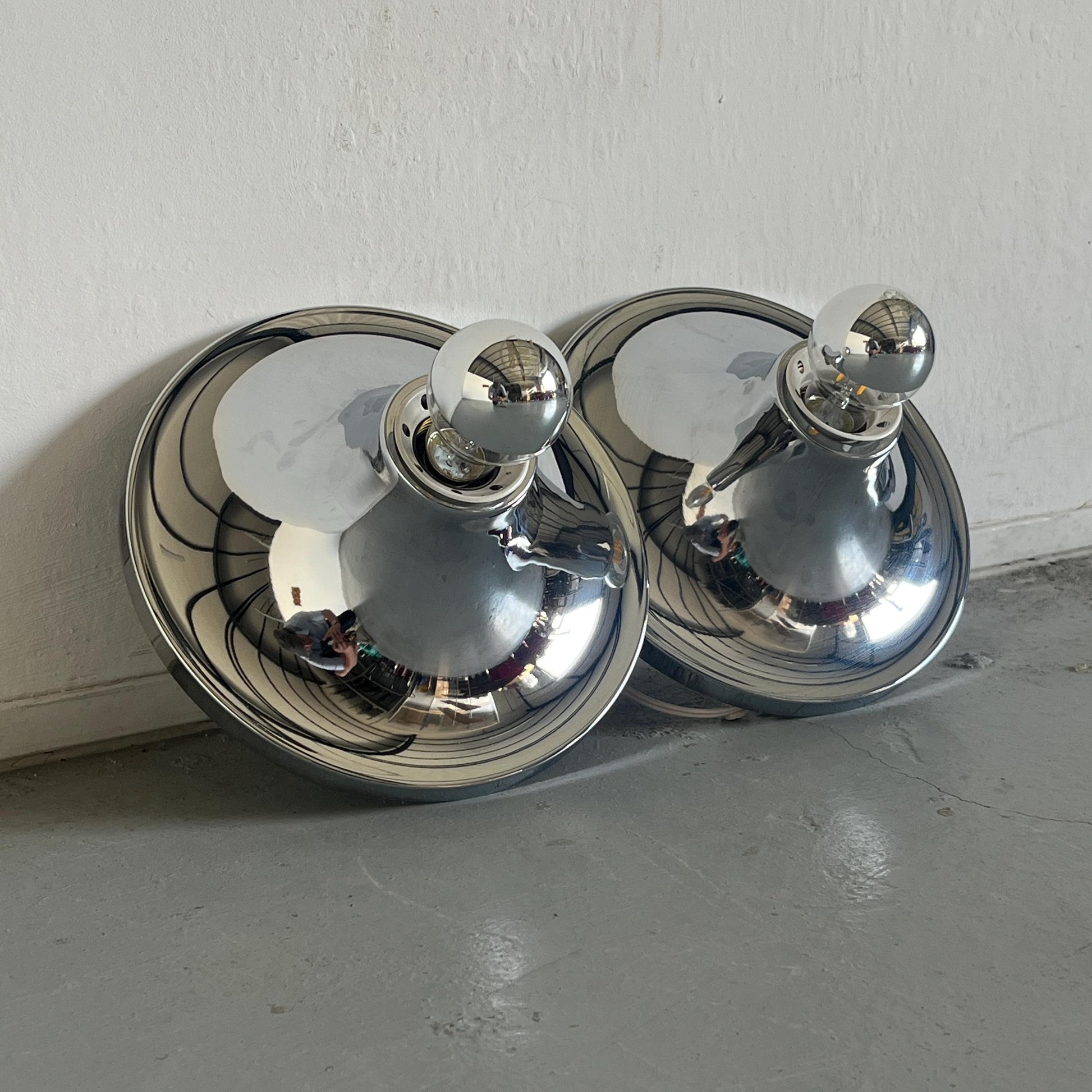 Vintage Wandleuchte Set von 2 von Meblo einzigartig chrom, Space Age, Slowenien, 1970er