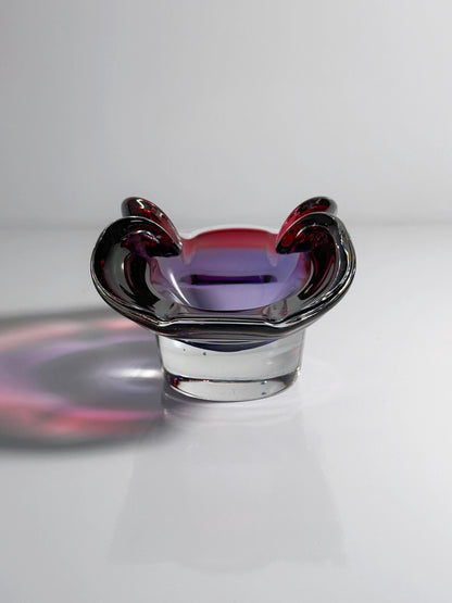 Vintage Aschenbecher Josef Hospodka für Chribska Böhmen Cranberry Violett Glas