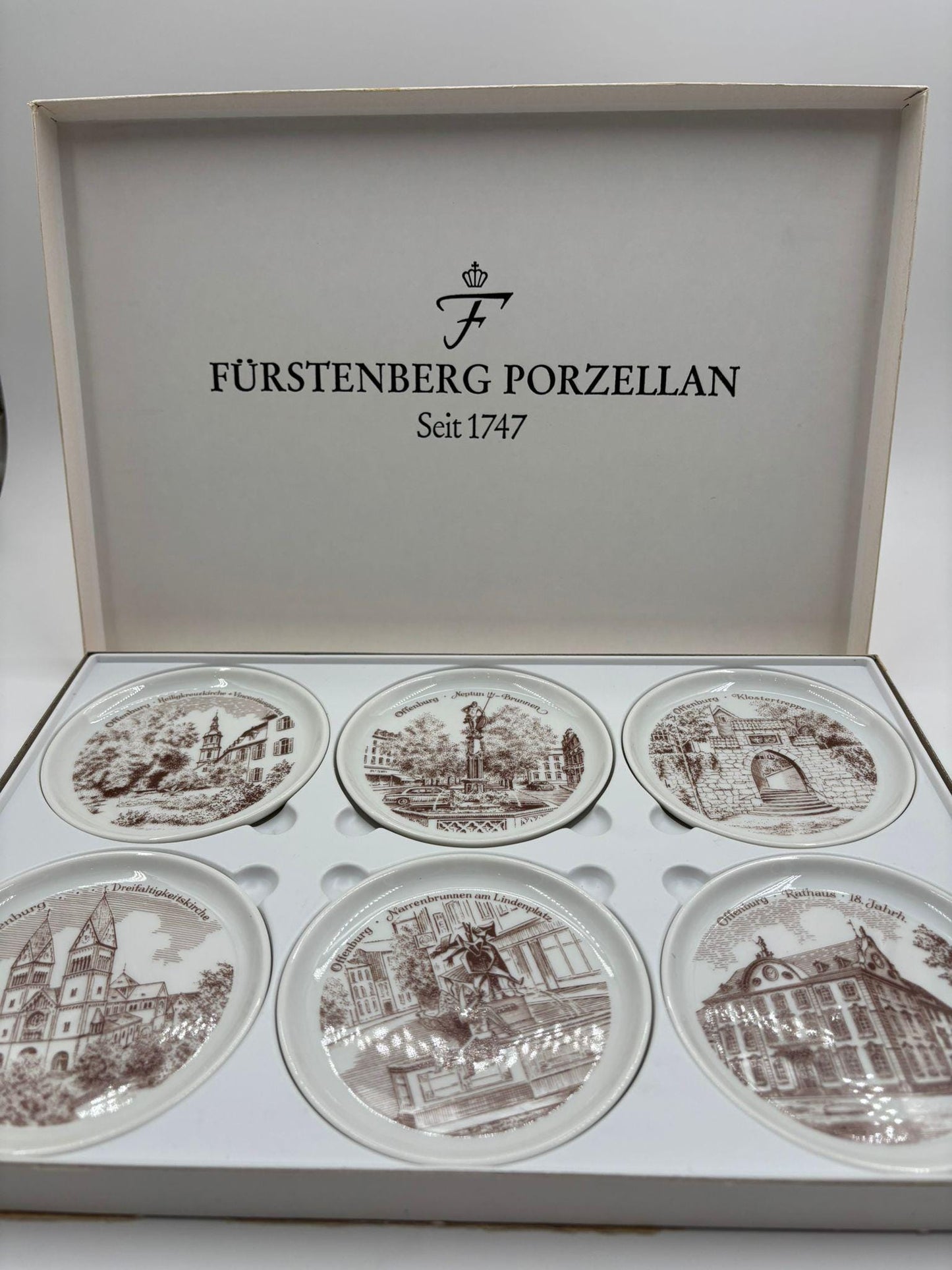 Vintage Sammel Teller Set von Fürstenberg Porzellan Offenburg Motive im Etui