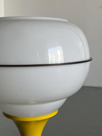 Vintage Stehlampe Space Age Gelb und Weiß Kunststoff Metall Glas 1970er
