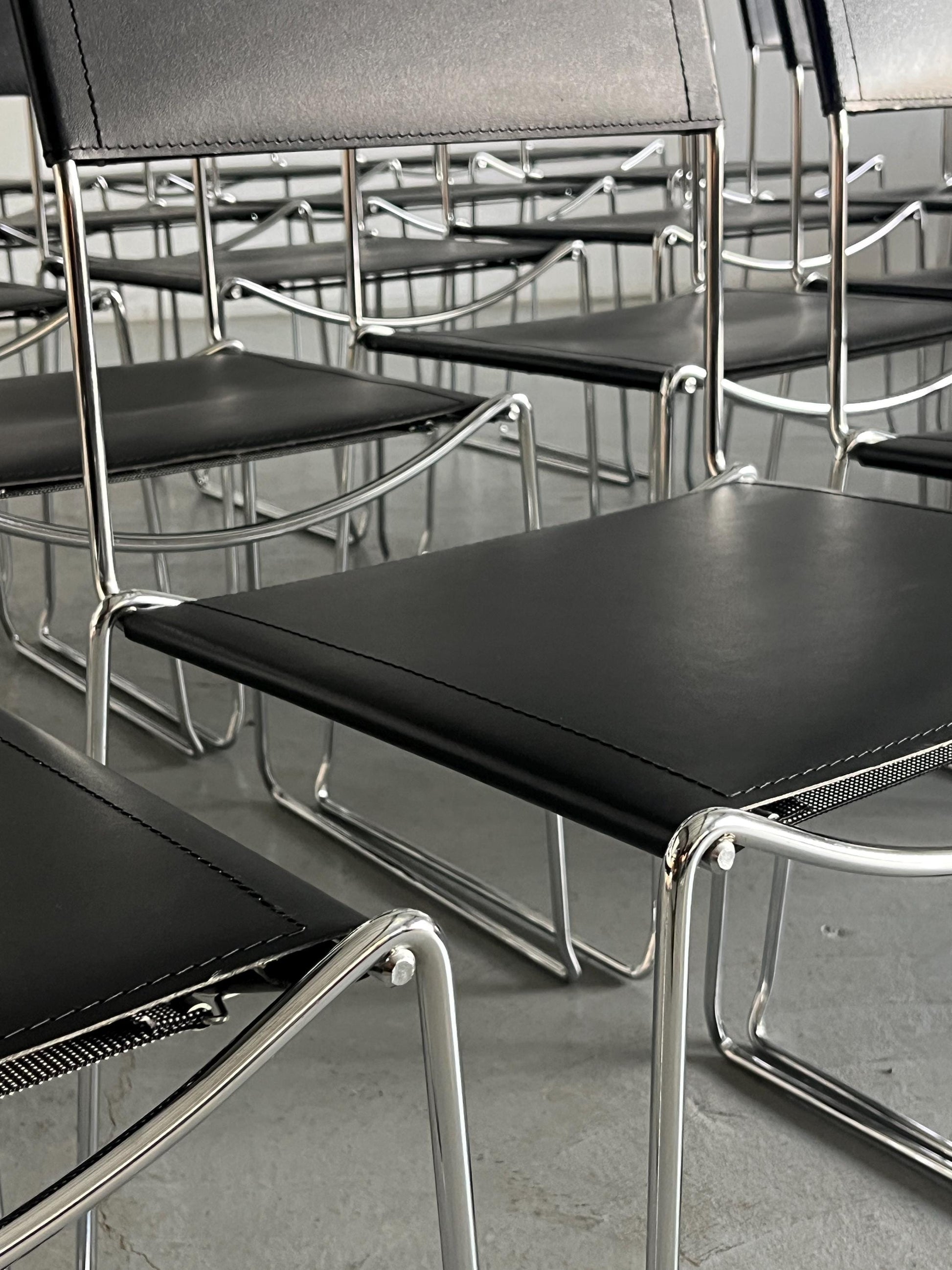 Vintage Esszimmerstuhl Giandomenico Belotti Kunstleder Chromstahl 1980er Italien