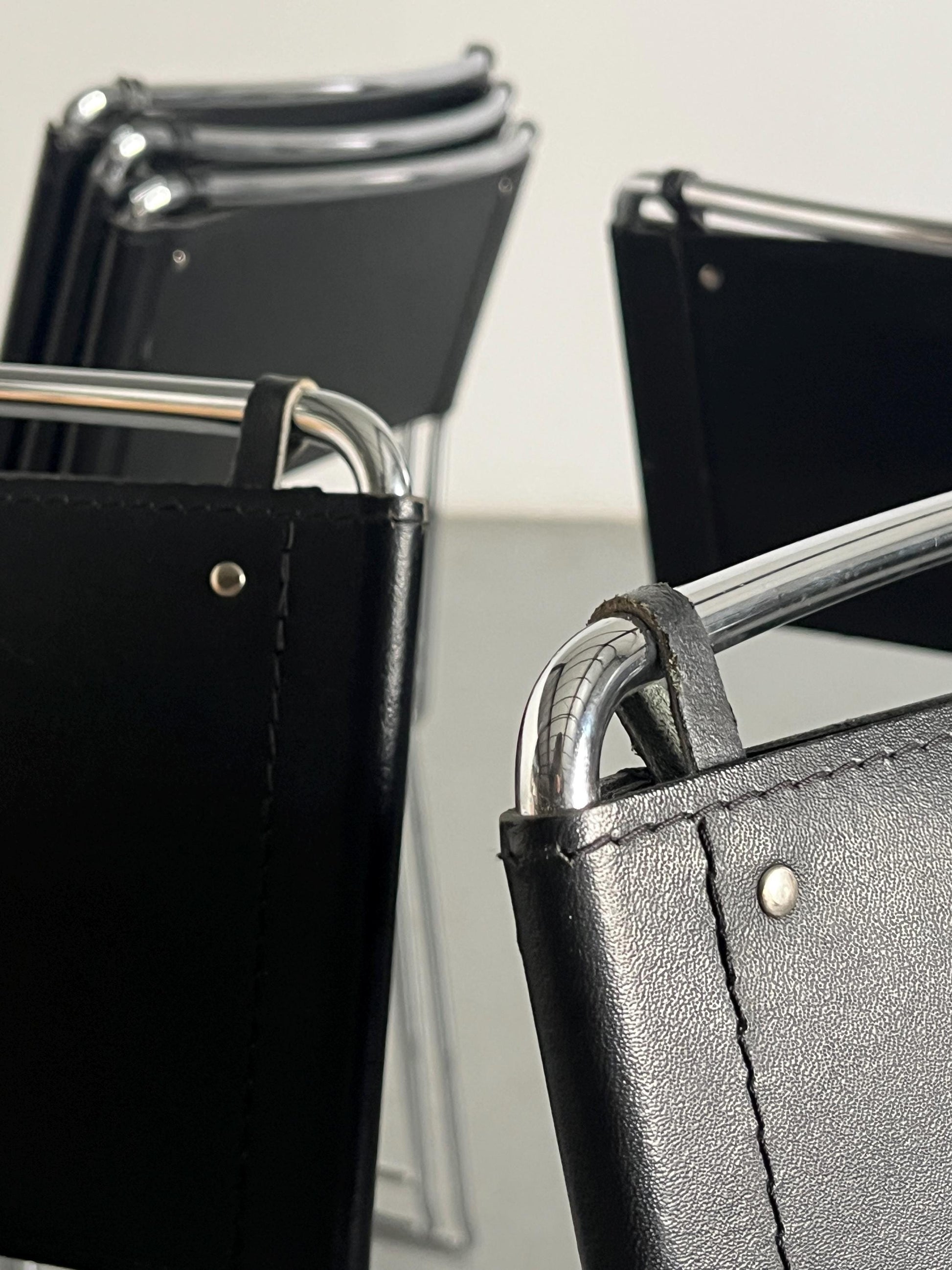 Vintage Esszimmerstuhl Giandomenico Belotti Kunstleder Chromstahl 1980er Italien