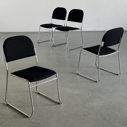 Vintage Minimalistischer Essstuhl Schwarz Chromstahl stapelbar Italien 1990er Set von 4