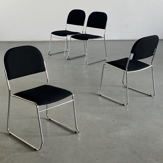 Vintage Minimalistischer Essstuhl Schwarz Chromstahl stapelbar Italien 1990er Set von 4