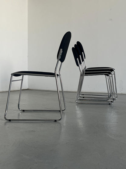 Vintage Minimalistischer Essstuhl Schwarz Chromstahl stapelbar Italien 1990er Set von 4