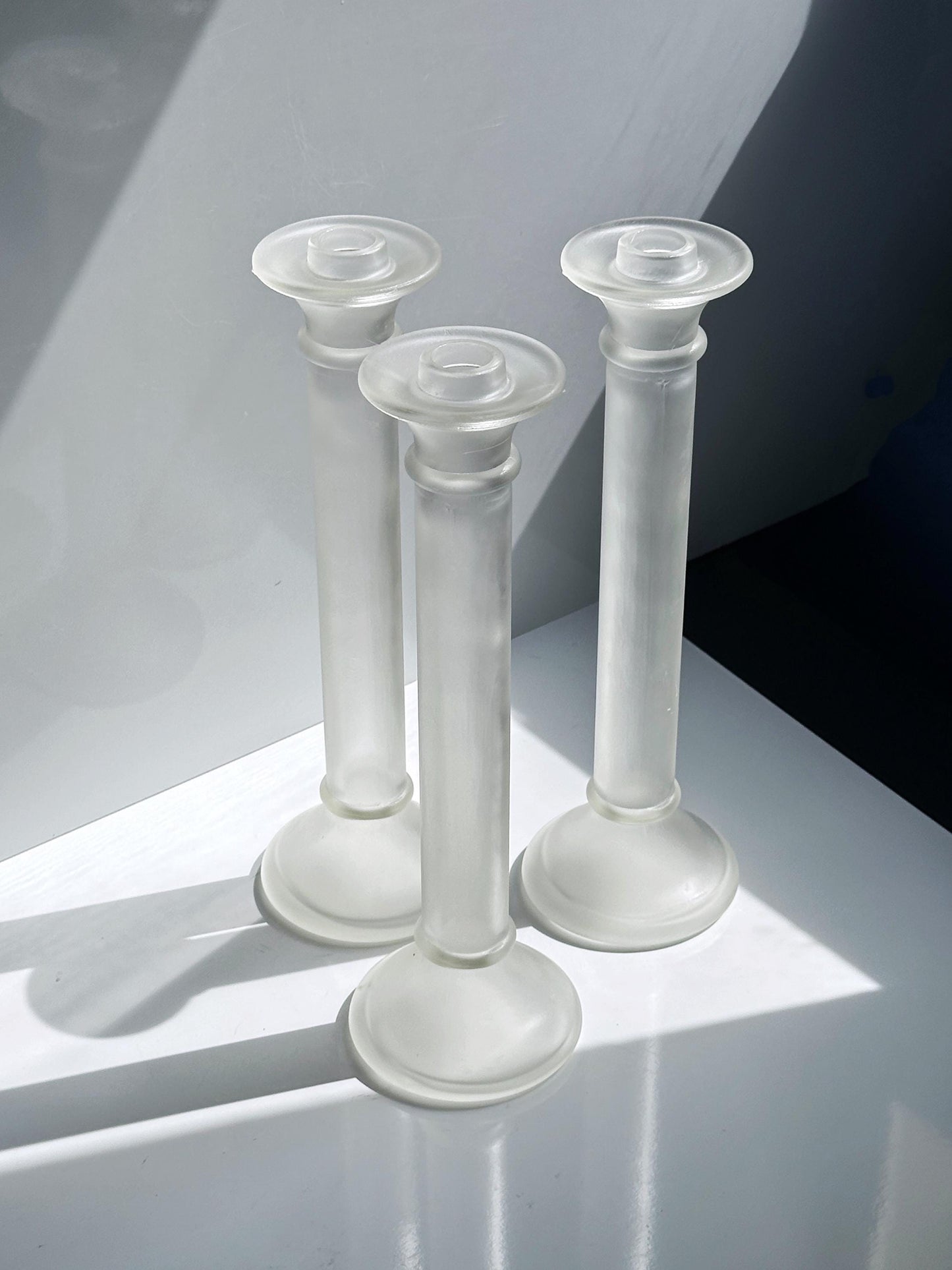 Vintage Kerzenständer Glas Säule satiniert transparent von unbekannt 1980er