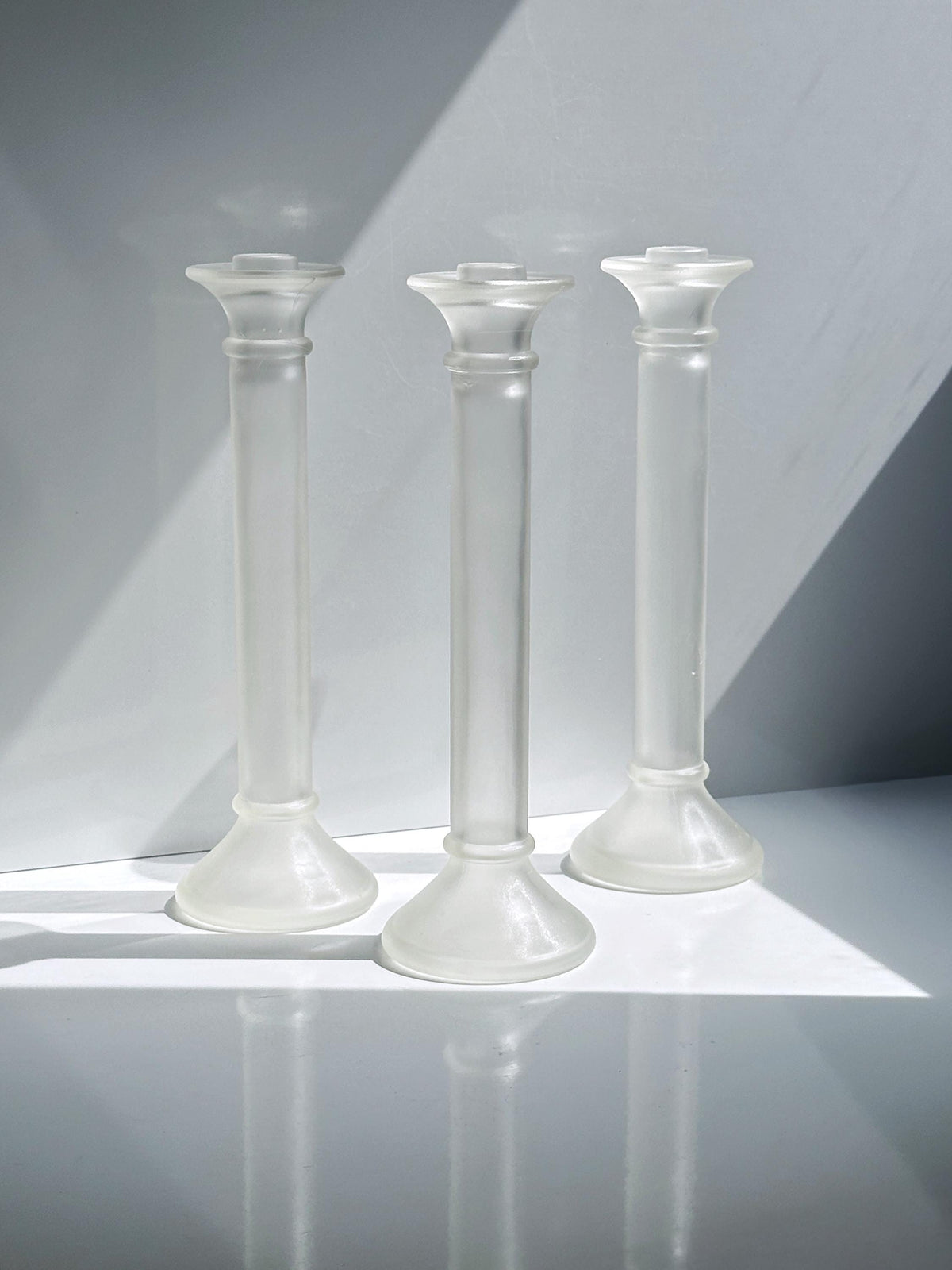Vintage Kerzenständer Glas Säule satiniert transparent von unbekannt 1980er
