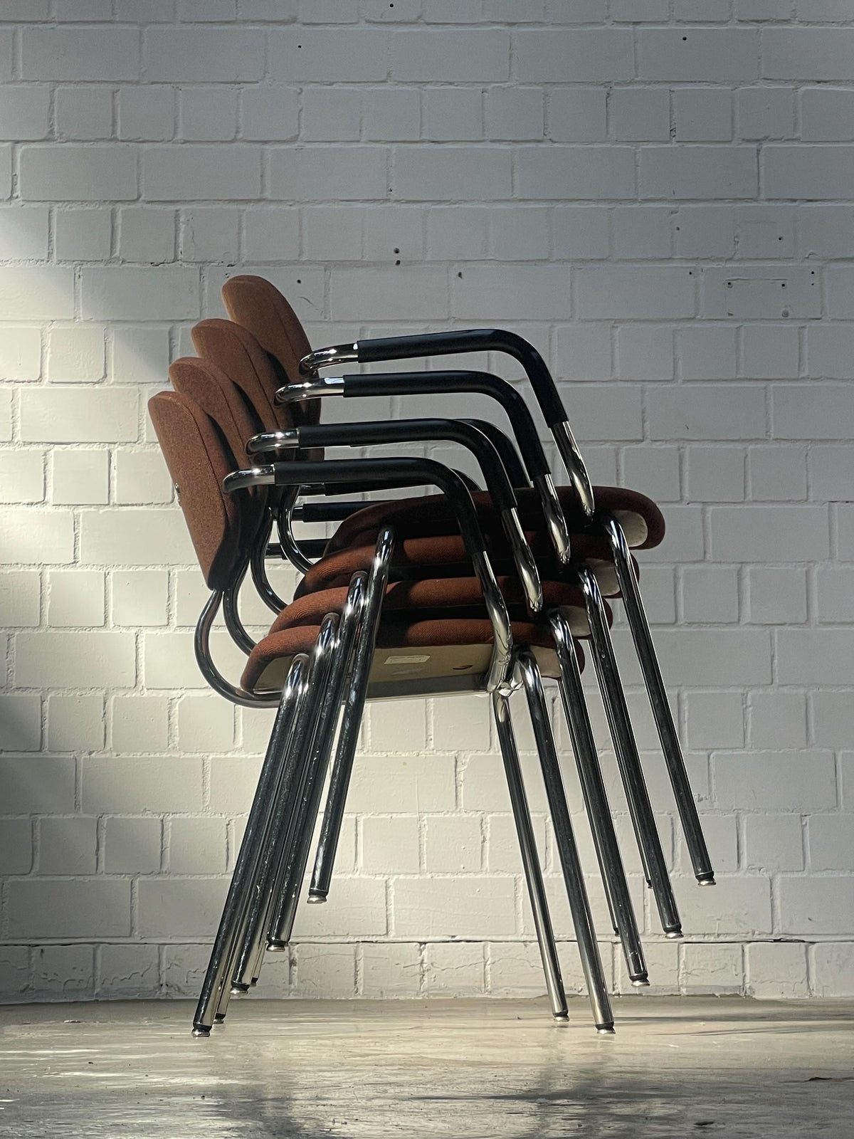 Vintage Stuhl von Mies van der Rohe für Bauhaus Chrom brauner Stoff