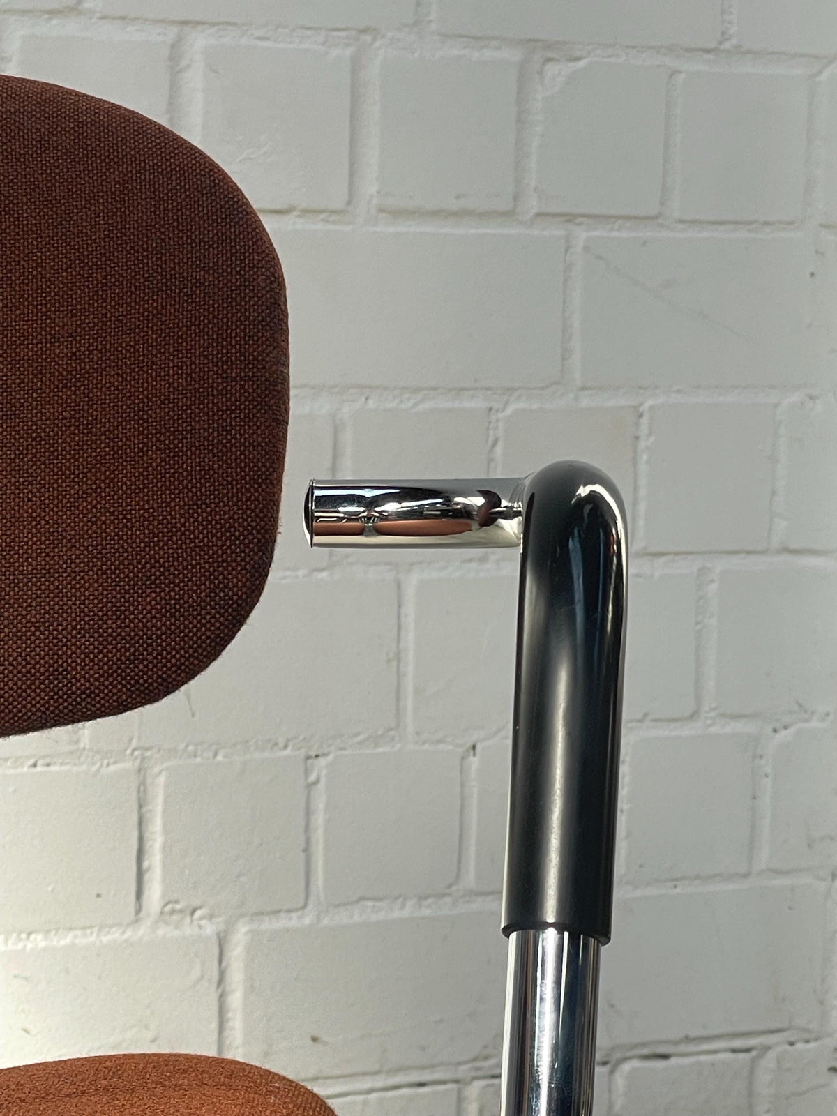 Vintage Stuhl von Mies van der Rohe für Bauhaus Chrom brauner Stoff
