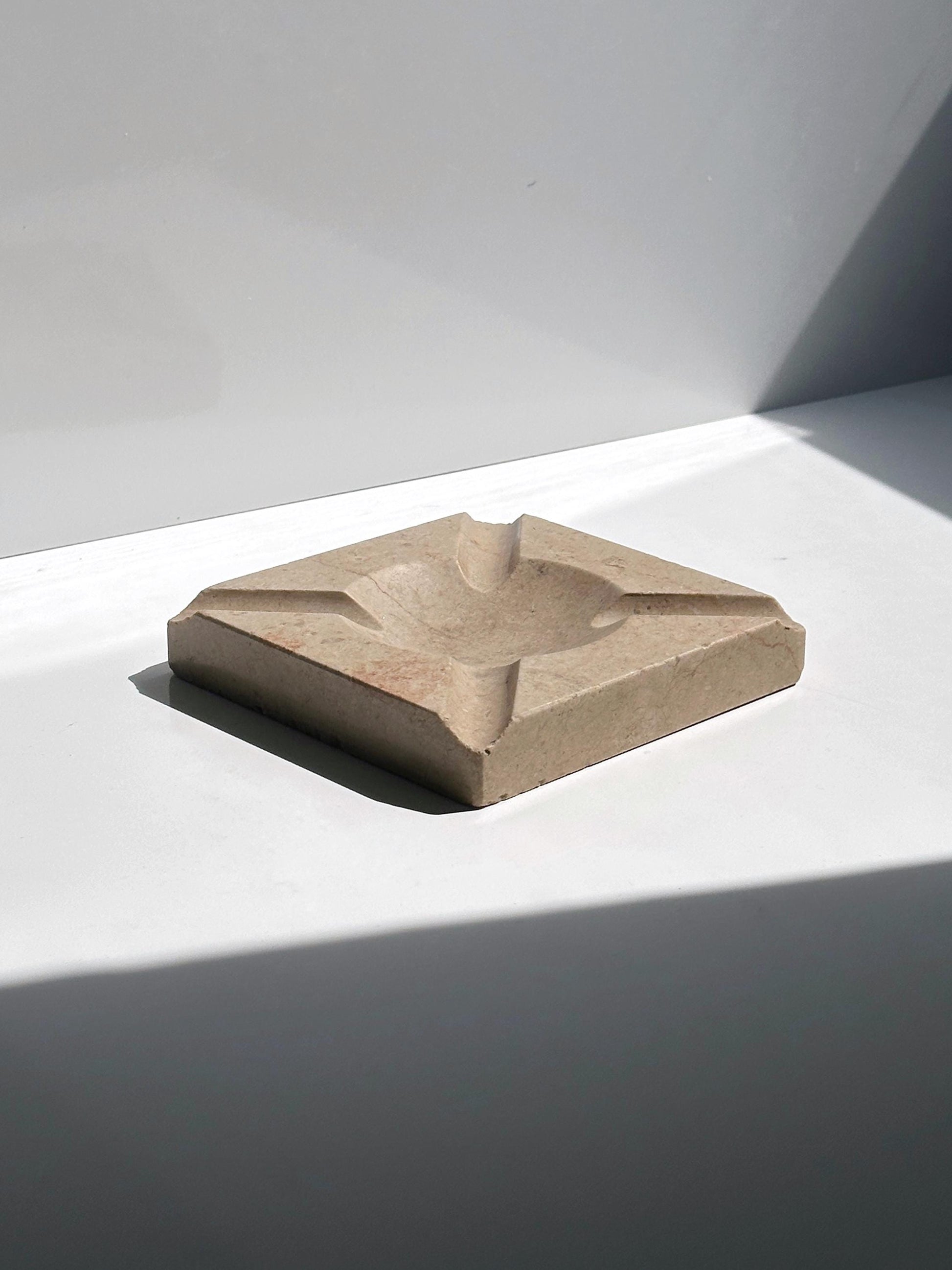 Vintage Aschenbecher Travertin von Italien