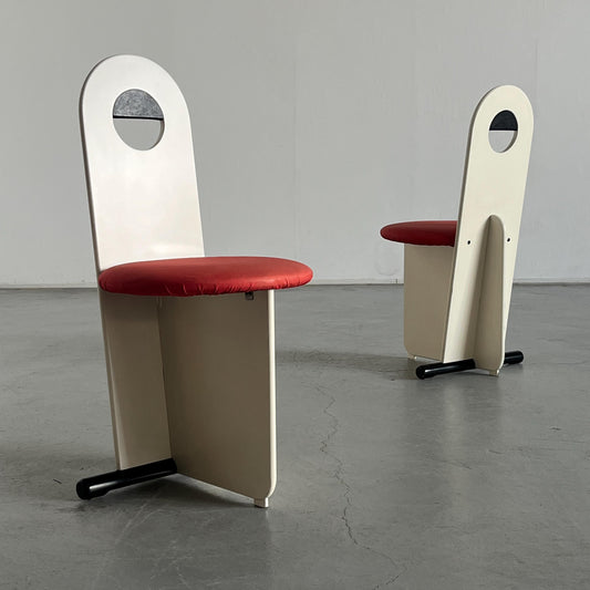 Vintage Esszimmerstuhl Memphis Milano Stil weiß lackiert rot gepolstert Paar