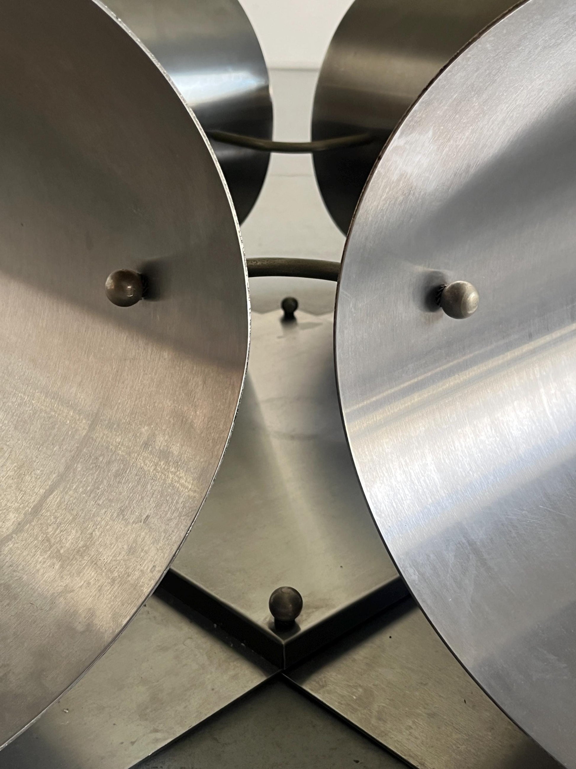 Vintage Couchtisch von François Monnet für Kappa in gebürstetem Stahl und Glas