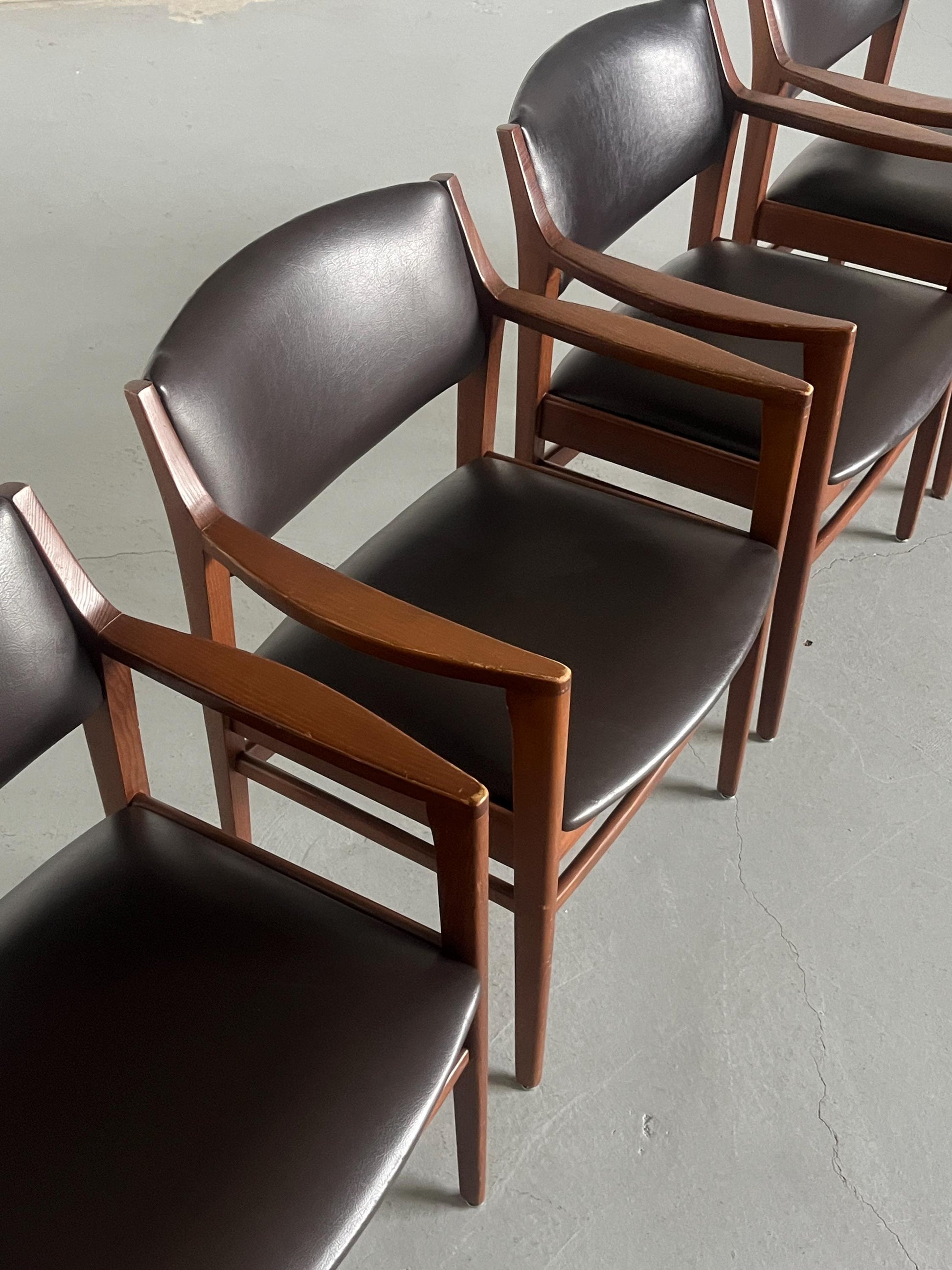 Vintage Armlehnstuhl Buchenholz Kunstleder Dunkelbraun 1970er Italien Set von 4