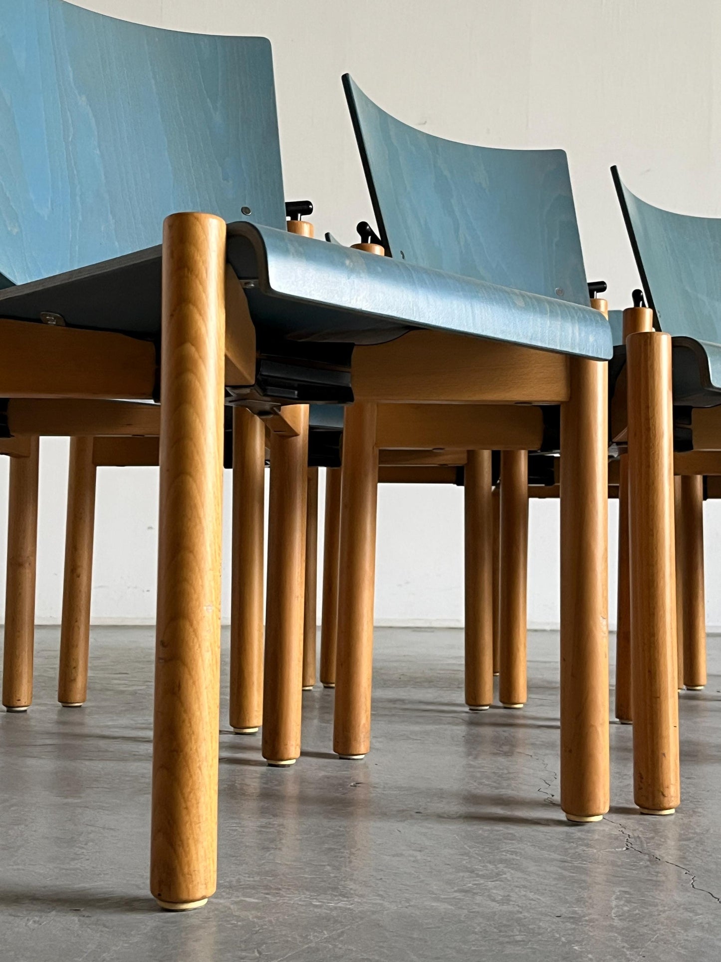 Vintage Postmodern Modell 2400 Stapelstuhl von Team AG Form für Kusch+Co